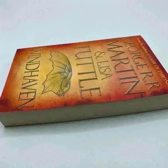 Windhaven by George R Martin And Lisa Turttle - Picture 3 of 4